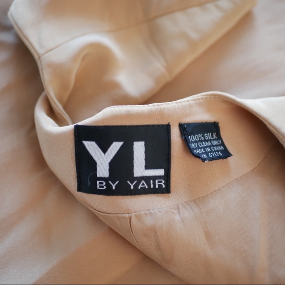 Silk Wrap Top Vest Camel Tan Collared Vintage YL by Yair Sleeveless V Neck M - Picture 6 of 8